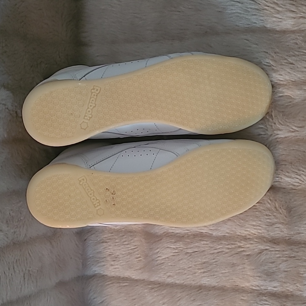 Reebok Classic White Sneakers - Picture 3 of 3